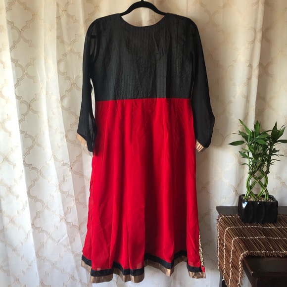 Salwar Kameez - Picture 2 of 6